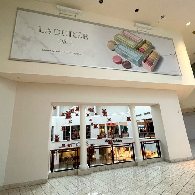 Banners work printed and installed by Binick Imaging, Miami