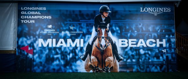 Banners work printed and installed by Binick Imaging, Miami